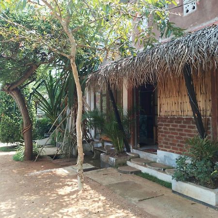 Lucky Holiday Home 아누라다푸라 외부 사진