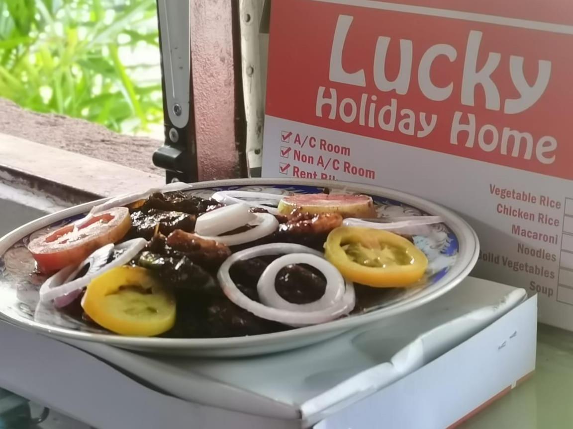 Lucky Holiday Home 아누라다푸라 외부 사진