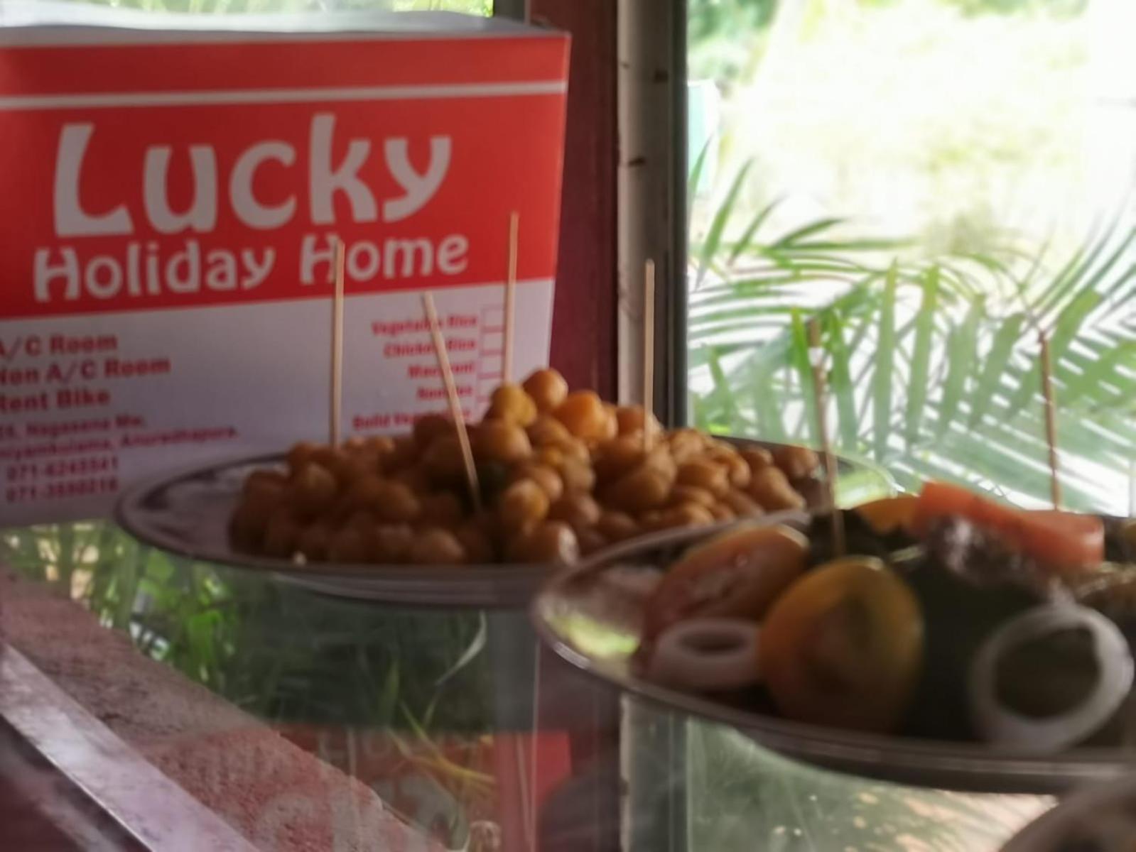 Lucky Holiday Home 아누라다푸라 외부 사진